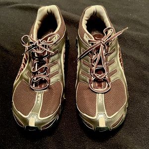 Nike Shocks 9.5 (make an offer)